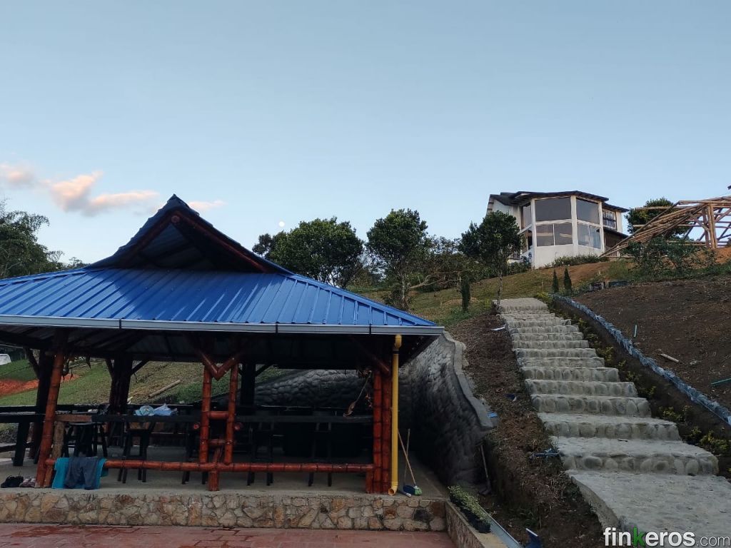 Finca Villa Suiza la Cumbre  - Finca en La Cumbre, Valle del Cauca